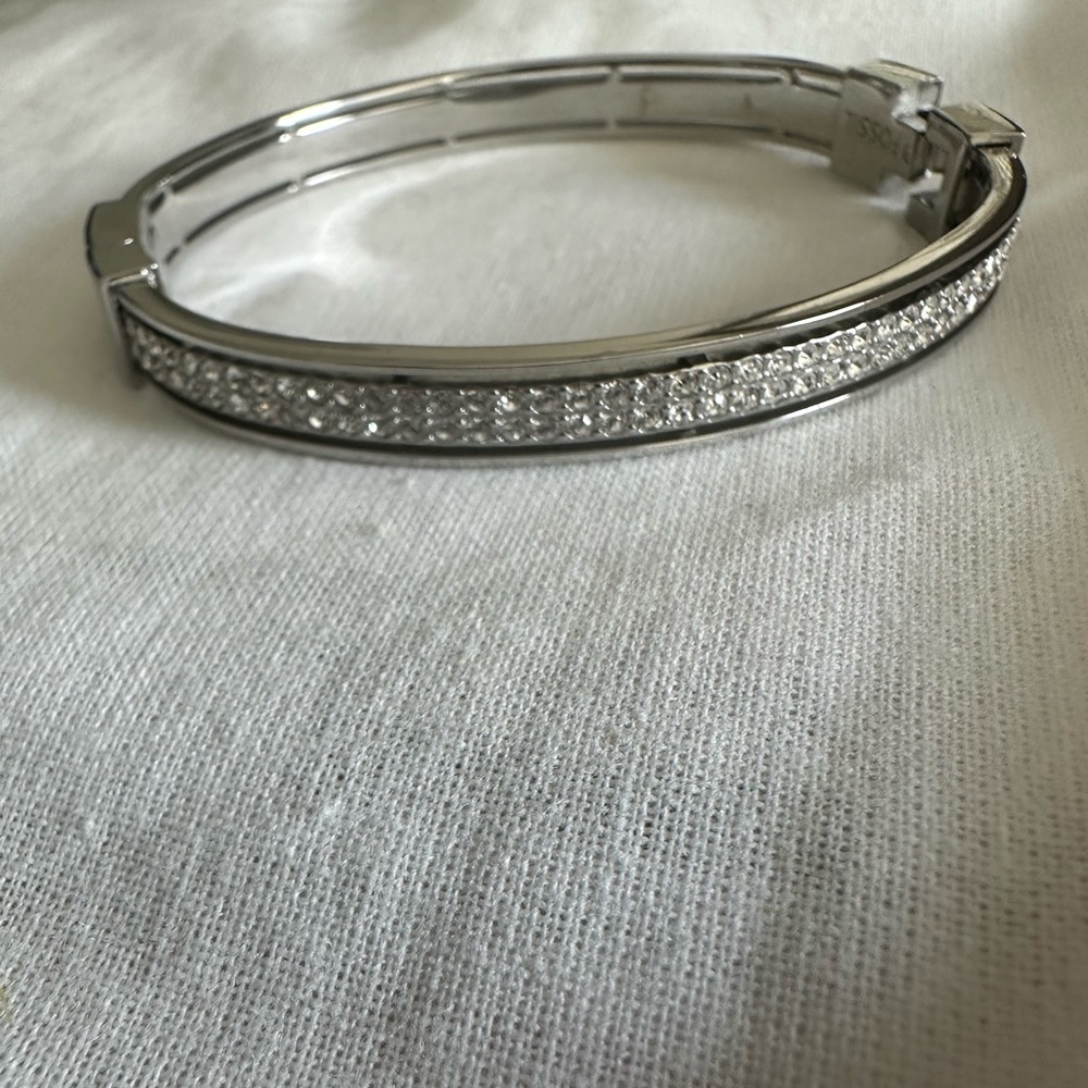 Like new fossil bangle